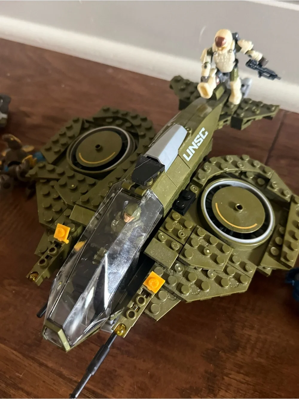 Bulk Lot of Halo Mega Bloks  minifigures, vehicles, weapons, and miscellaneous